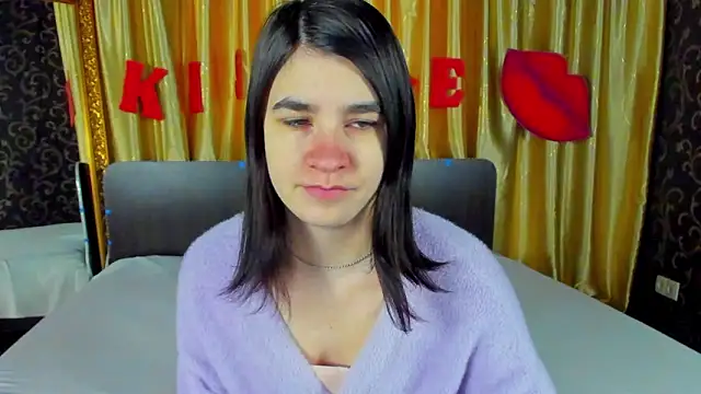  Polly Love  online show from February 11, 2026, 7:02 am