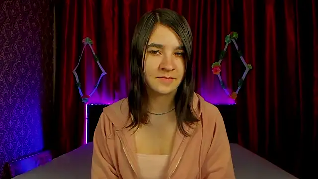  Polly Love  online show from March 17, 2026, 7:23 am