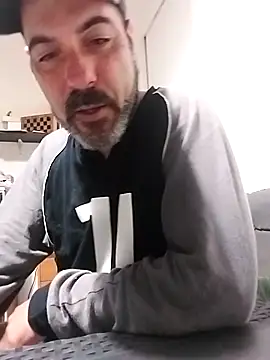 affascino online show from December 18, 2025, 8:53 am