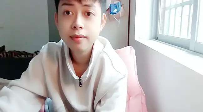 FFFFZ189 online show from December 12, 2024, 5:10 am