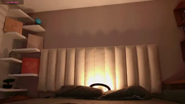 Megan mooree  online show from October 14, 2025, 12:06 pm