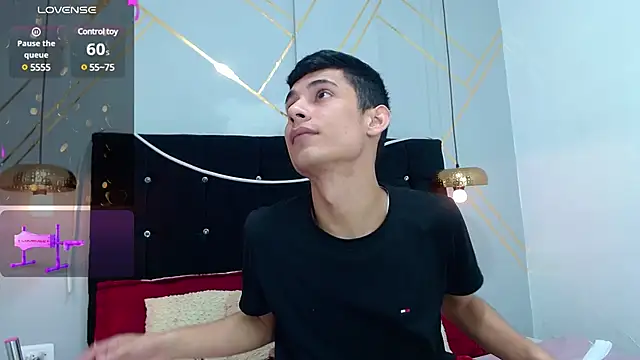 Snapshot of Oliver_king_sex chatting on January 3, 2025, 4:37 pm Oliver king sex online show from January 3, 2025, 4:37 pm