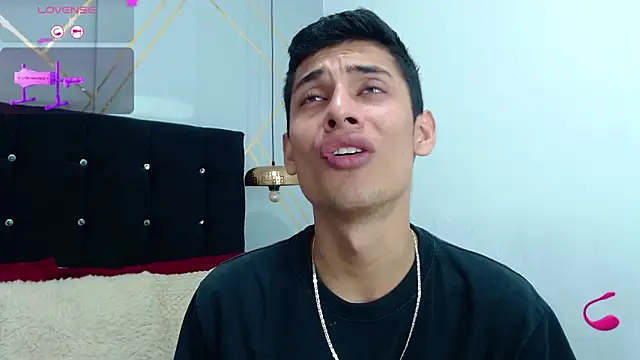 Snapshot of Oliver_king_sex chatting on February 6, 2025, 3:41 pm Oliver king sex online show from February 6, 2025, 3:41 pm