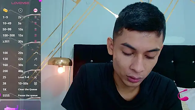Snapshot of Oliver_king_sex chatting on March 18, 2025, 5:42 pm Oliver king sex online show from March 18, 2025, 5:42 pm