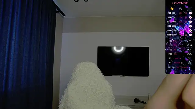 Holly Molii online show from December 22, 2025, 4:09 am