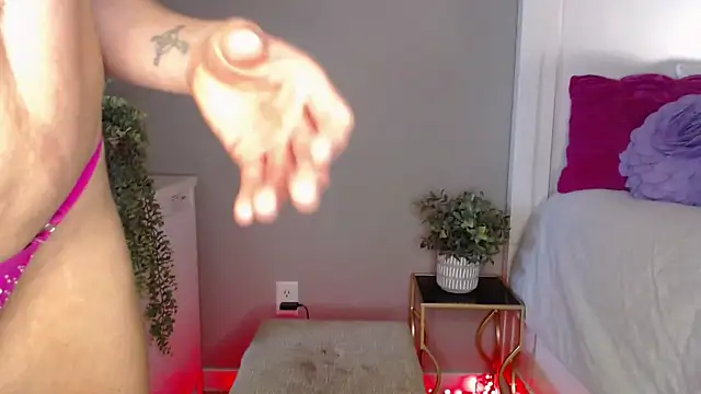 Snapshot of Naughty_pussy2cum chatting on December 30, 2024, 1:48 am Naughty pussy2cum online show from December 30, 2024, 1:48 am