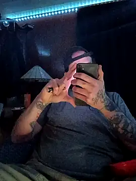 RobStrokes215 online show from December 18, 2025, 9:04 am