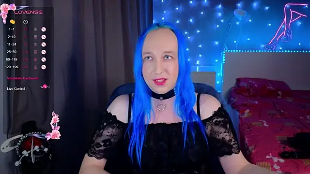 Snapshot of SexyTrixyLove chatting on March 13, 2025, 5:18 pm SexyTrixyLove online show from March 13, 2025, 5:18 pm