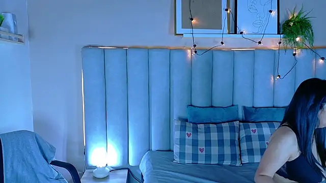 JaylaScott   online show from October 13, 2025, 11:43 am