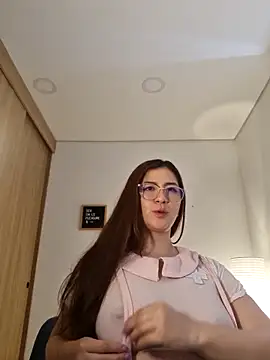 Rachel t  online show from October 18, 2025, 4:52 pm