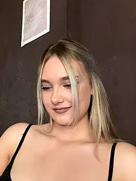 Alisa Rise online show from October 1, 2025, 2:34 pm