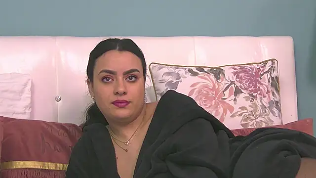 Snapshot of ElyzaIbarra chatting on February 27, 2025, 10:04 am ElyzaIbarra online show from February 27, 2025, 10:04 am