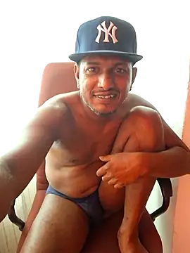 dmancams1874 online show from October 8, 2025, 1:53 pm