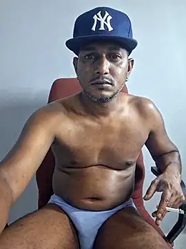 dmancams1874 online show from October 13, 2025, 1:22 pm