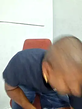 dmancams1874 online show from November 8, 2025, 11:54 am