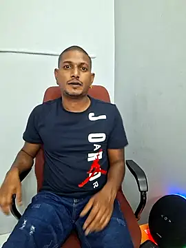 dmancams1874 online show from November 11, 2025, 11:32 am