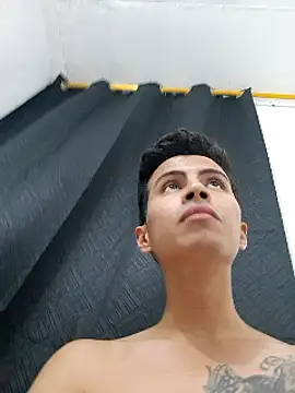 Velk hot online show from December 7, 2024, 6:32 am