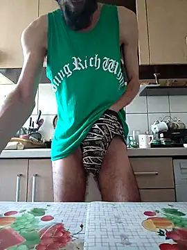 Snapshot of vulpe8400 chatting on March 10, 2025, 7:42 am vulpe8400 online show from March 10, 2025, 7:42 am