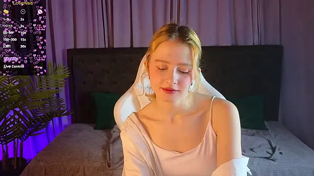 Snapshot of jenny_bunny_ chatting on March 7, 2025, 5:18 am jenny bunny online show from March 7, 2025, 5:18 am