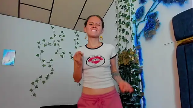 Snapshot of fulfill_fantasies1 chatting on March 1, 2026, 1:57 pm fulfill fantasies1 online show from March 1, 2026, 1:57 pm