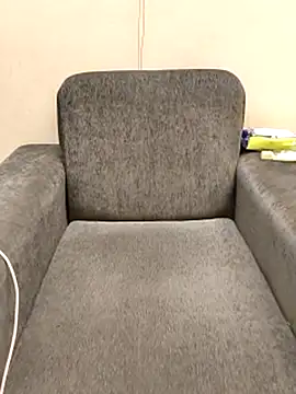 beby girLL online show from January 6, 2026, 8:40 am