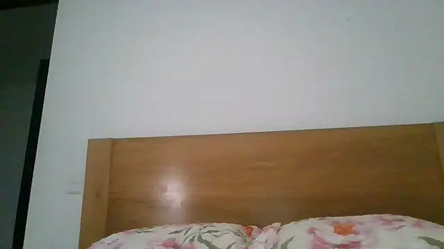 Liloo8923 online show from December 3, 2024, 1:08 am