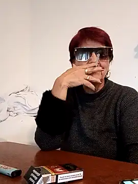 Ely Elenita online show from December 2, 2025, 8:08 am