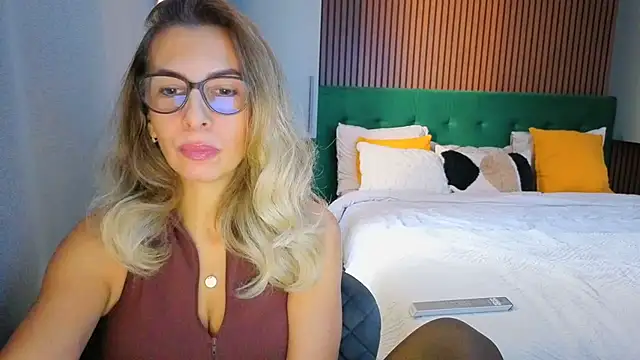 SukyGirl online show from October 17, 2025, 9:56 am