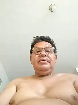 Snapshot of catatunboculion chatting on July 17, 2026, 11:28 am catatunboculion online show from July 17, 2026, 11:28 am