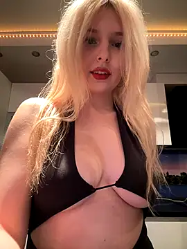 Snapshot of XMelissaX chatting on October 9, 2025, 8:29 pm XMelissaX online show from October 9, 2025, 8:29 pm