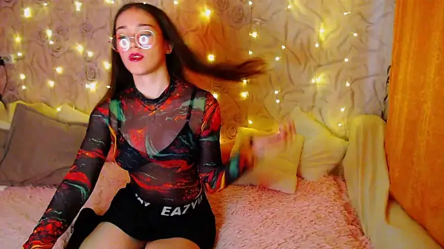 Snapshot of fluffy_kitty_ chatting on September 21, 2025, 3:30 am fluffy kitty  online show from September 21, 2025, 3:30 am