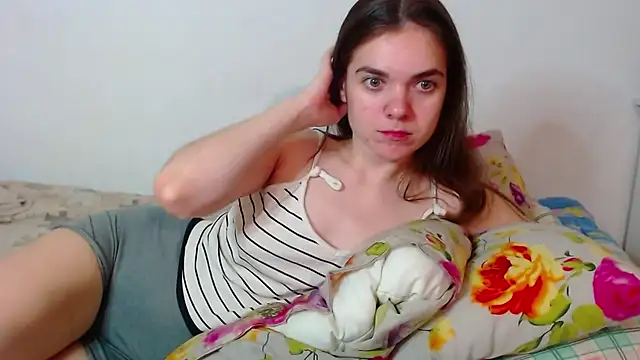 Snapshot of SallyMkn chatting on October 14, 2025, 5:25 pm SallyMkn online show from October 14, 2025, 5:25 pm