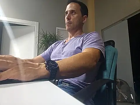 Lucas   81 online show from October 30, 2025, 7:25 pm