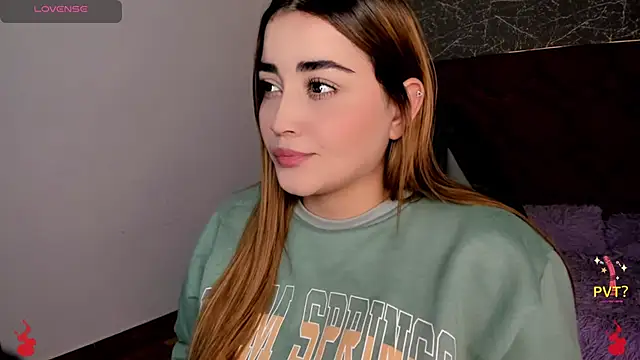 Snapshot of Lucia_star__ chatting on January 15, 2025, 7:12 pm Lucia star online show from January 15, 2025, 7:12 pm
