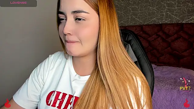 Snapshot of Lucia_star__ chatting on January 25, 2025, 10:28 pm Lucia star online show from January 25, 2025, 10:28 pm
