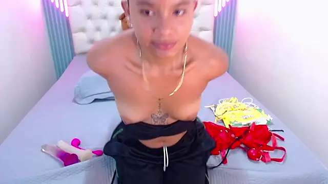 Angelica Blue online show from November 28, 2025, 5:15 pm