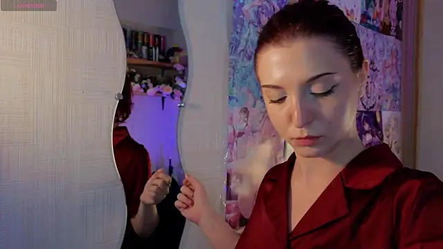 LisaVamp online show from July 15, 2026, 3:12 am