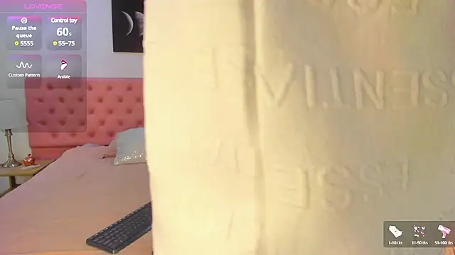 Latrellx7 online show from January 10, 2025, 12:04 pm