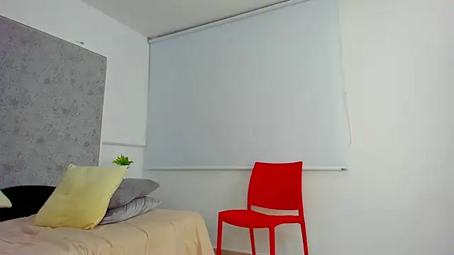 Latrellx7 online show from February 27, 2025, 2:43 pm