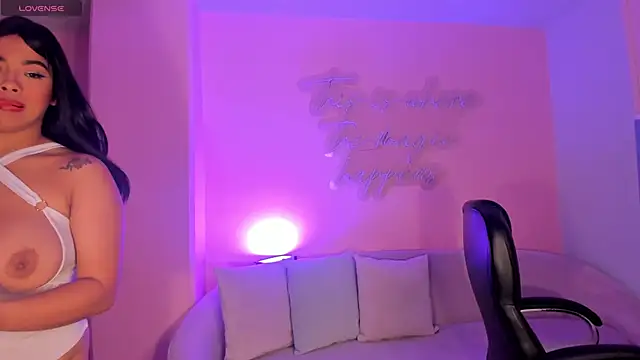 CarlaSmithX online show from October 21, 2025, 12:28 pm