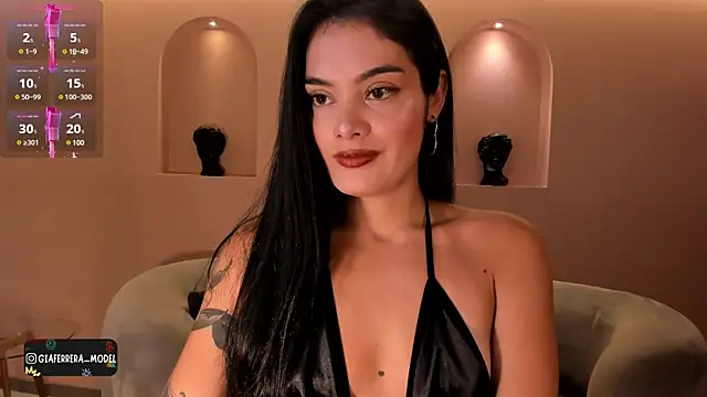 Snapshot of GiaFerrara chatting on February 16, 2025, 11:16 pm GiaFerrara online show from February 16, 2025, 11:16 pm