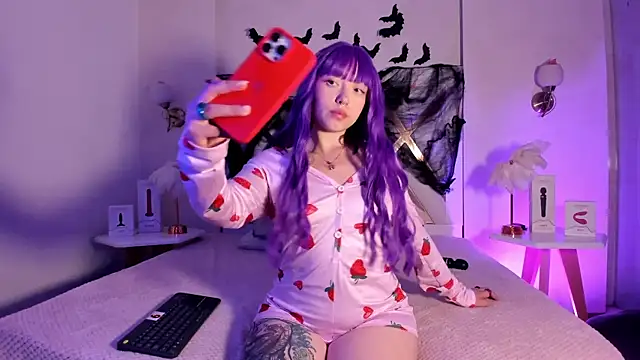 GigiVolkova online show from October 22, 2025, 4:57 am