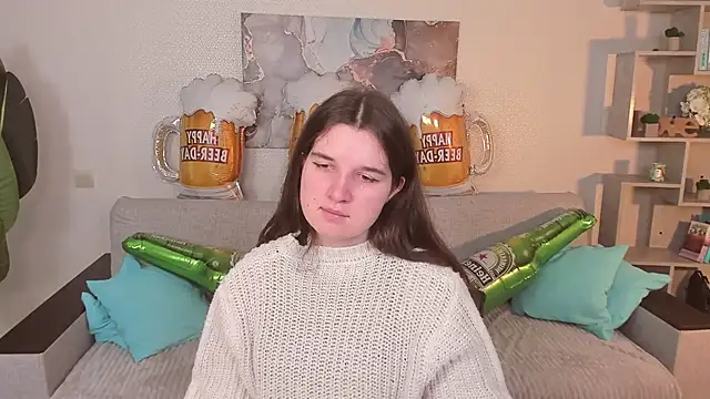 Snapshot of BonneyLove chatting on October 2, 2025, 8:49 pm BonneyLove online show from October 2, 2025, 8:49 pm