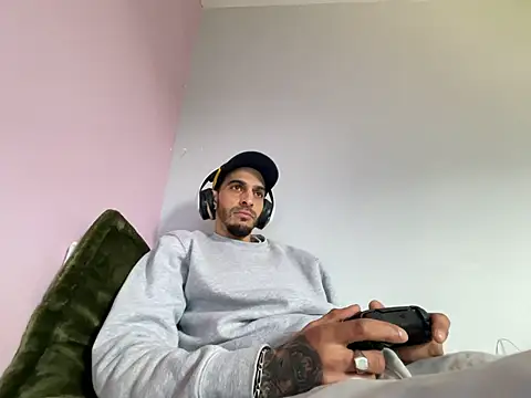 Rebeu313 online show from February 23, 2026, 11:07 am