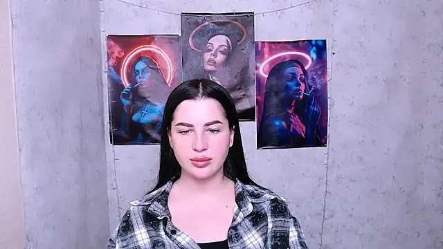 DivaKaily  online show from November 3, 2025, 7:37 pm