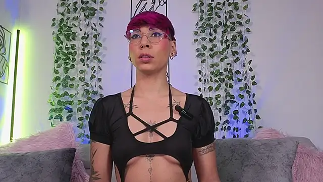 MiaMorgan  online show from April 7, 2026, 2:06 pm