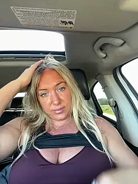 sunshinekisses online show from May 28, 2026, 1:19 pm