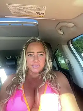sunshinekisses online show from June 15, 2026, 2:19 pm