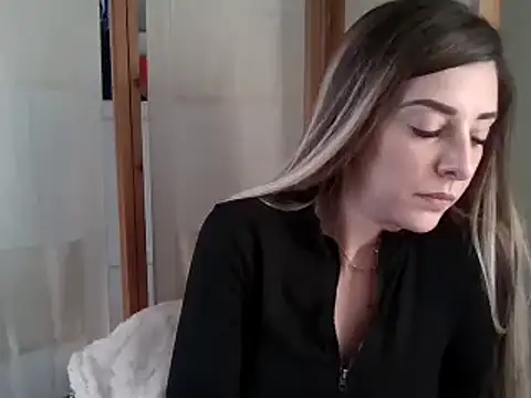 MissBella131 online show from January 14, 2025, 2:22 pm