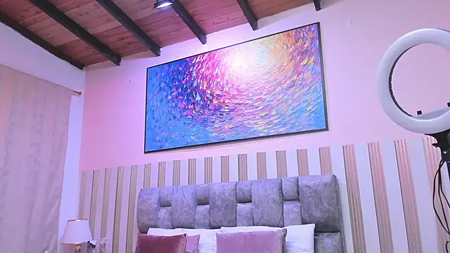 nova lane online show from November 7, 2025, 2:55 am